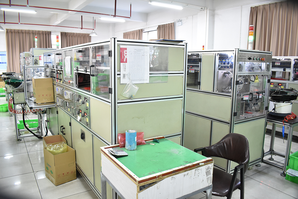 電容測(cè)試車間.jpg